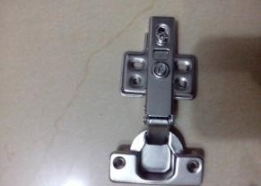 不同類(lèi)型阻尼對(duì)振動(dòng)時(shí)效幅頻特性的影響